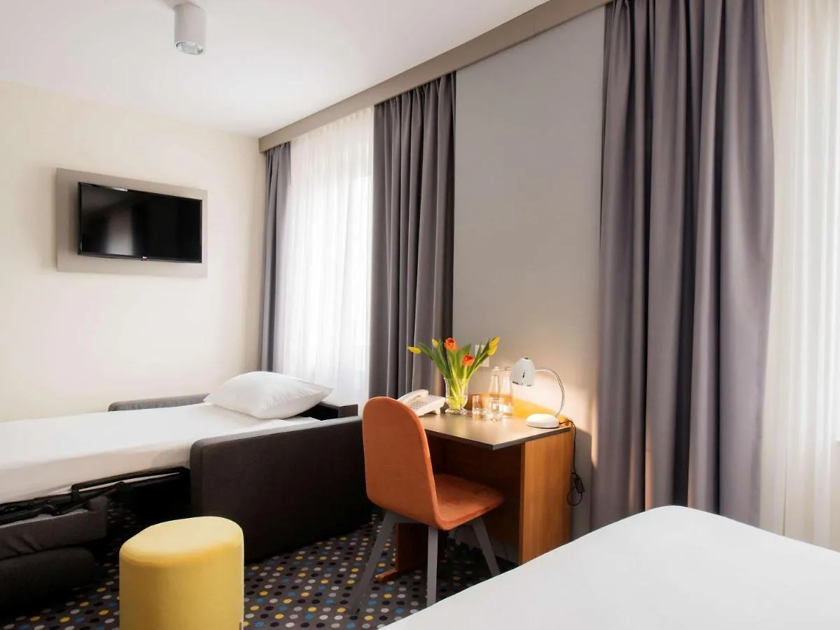 Hotel ibis Styles Warszawa West Mory 3*,  Polska