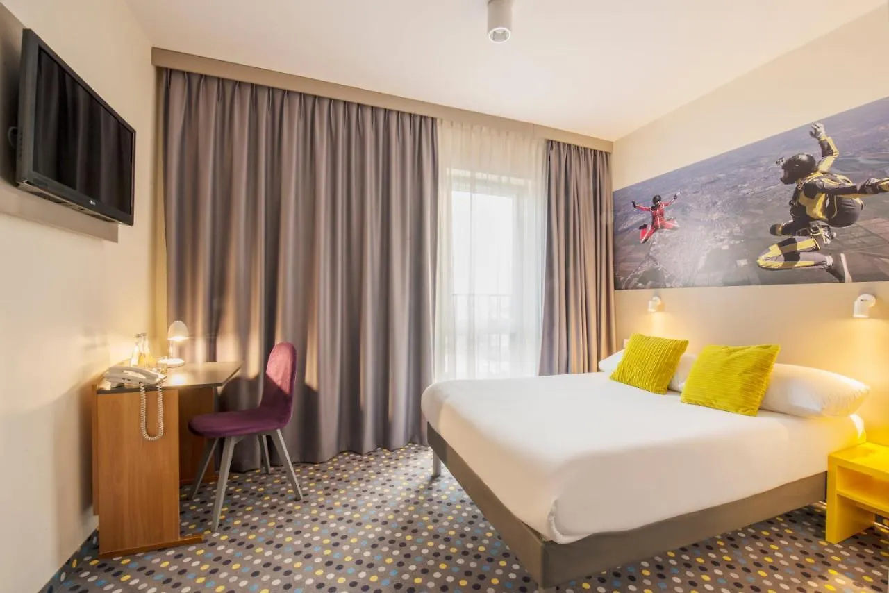 ***  Отель Ibis Styles Warszawa West Моры Польша