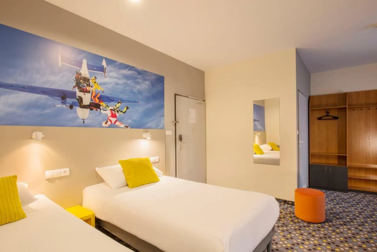 Отель Ibis Styles Warszawa West Моры